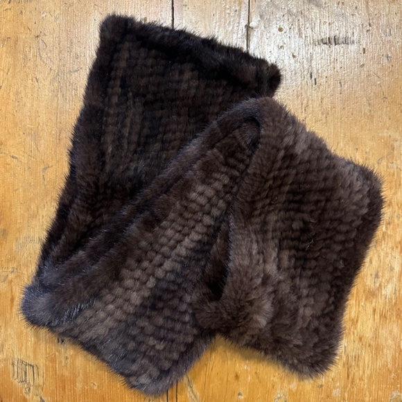 Woven Mink Scarf - Picture 4 of 5